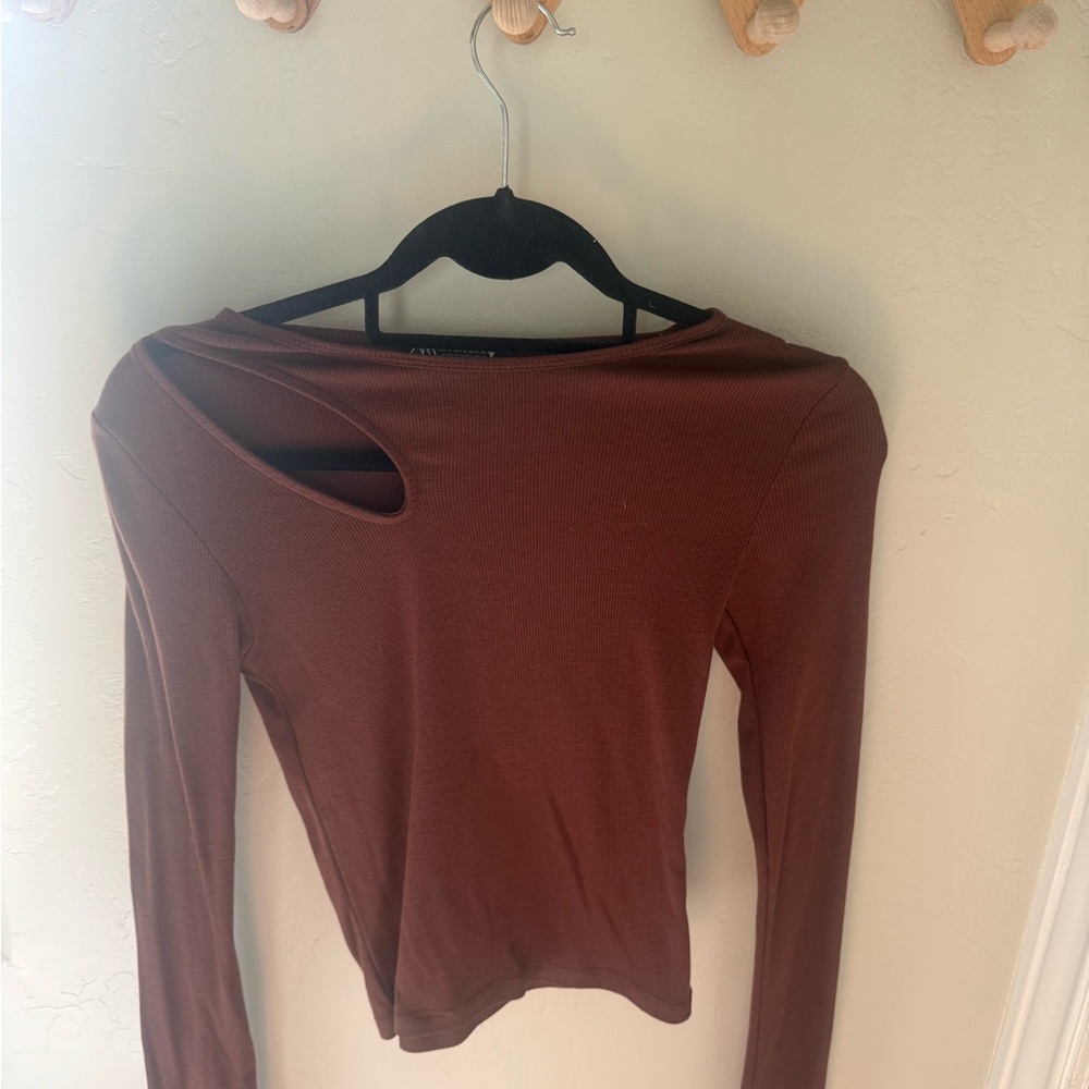 Zara Brown Cut-Out keyhole Long Sleeve Top